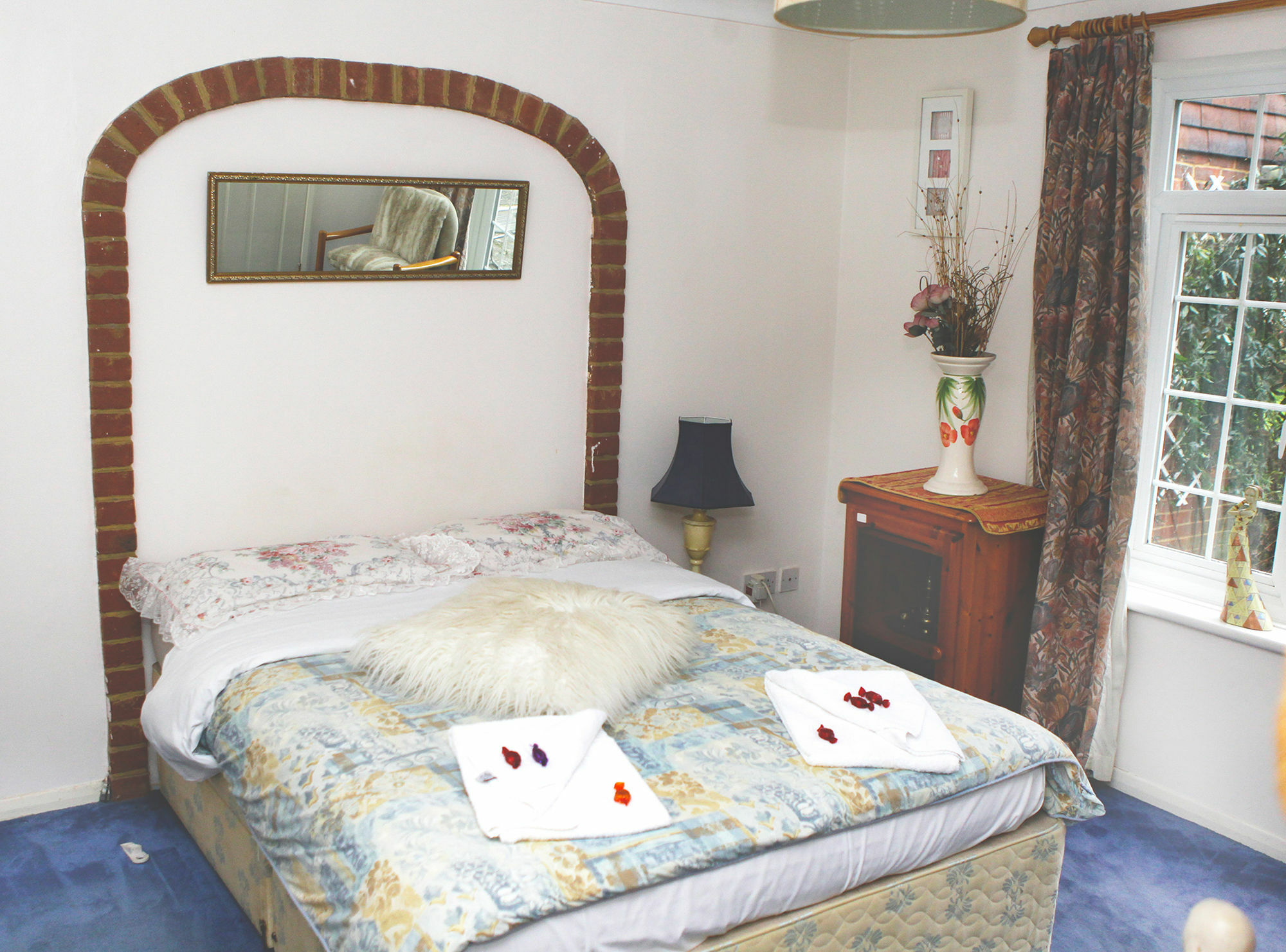 Da Vinci Guest House & Guest Parking, A Real Gem Crawley  Exterior photo